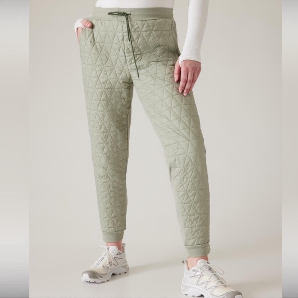 NWT Athleta Green Solstice Jogger Pant Quilt Size 12